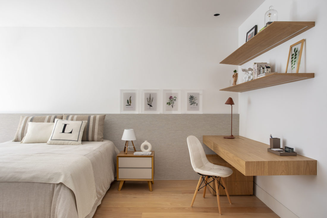 Reforma de apartamento valoriza luz natural e exalta o design brasileiro contemporâneo