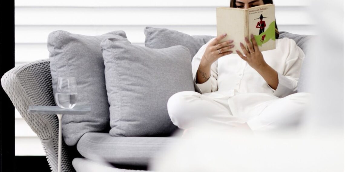 Mobiliário outdoor de design brasileiro aposta na permanência e na inovação silenciosa