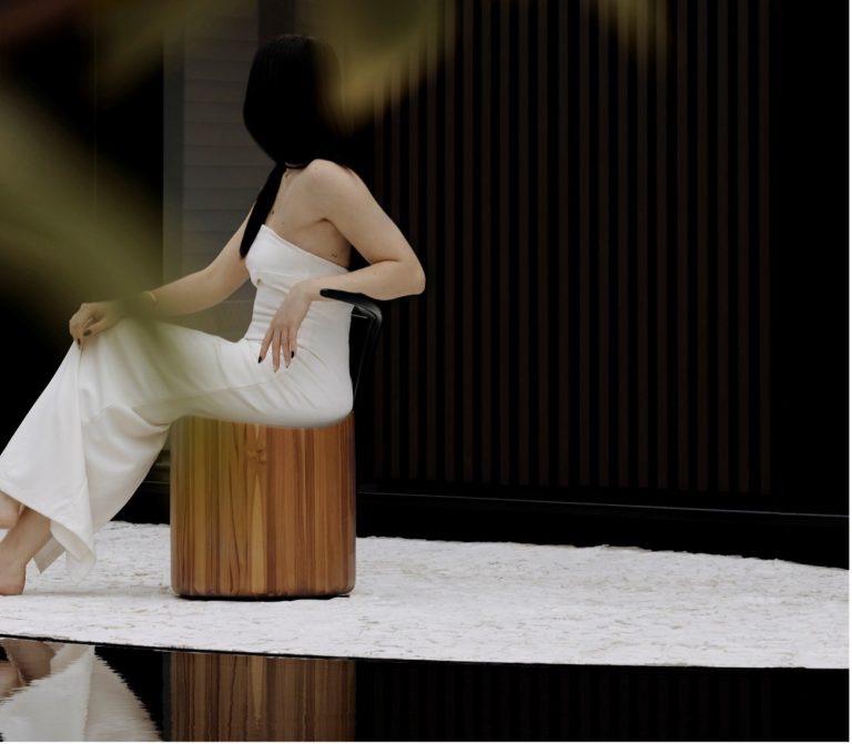 Mobiliário outdoor de design brasileiro aposta na permanência e na inovação silenciosa