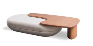 Mesa de centro com puf Yacy, assinada pela Asa Design Studio, é reconhecida pela revista Casa e Jardim. Foto: Moresco Studio