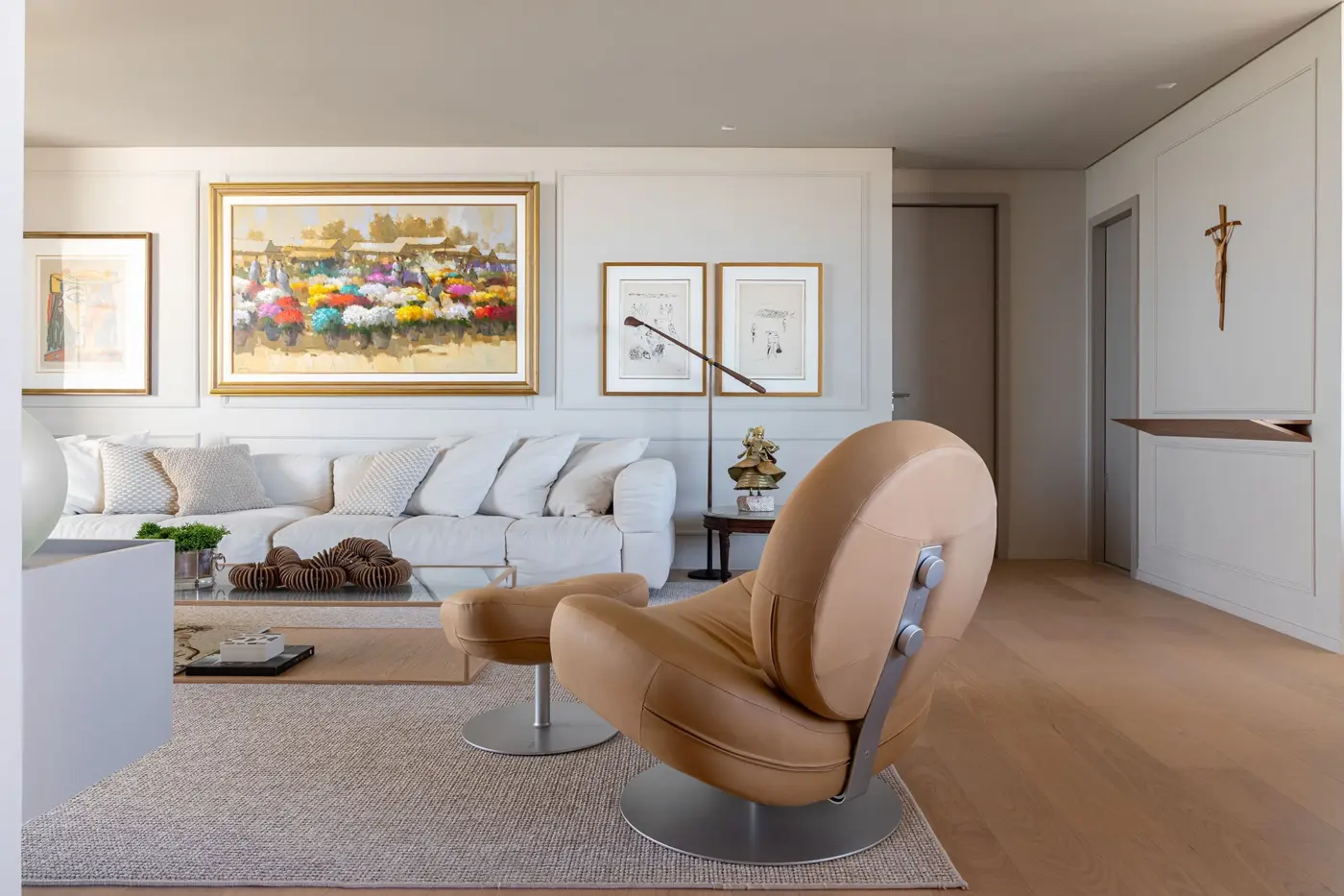 Reforma em Salvador cria lar afetivo e funcional em 150 m²