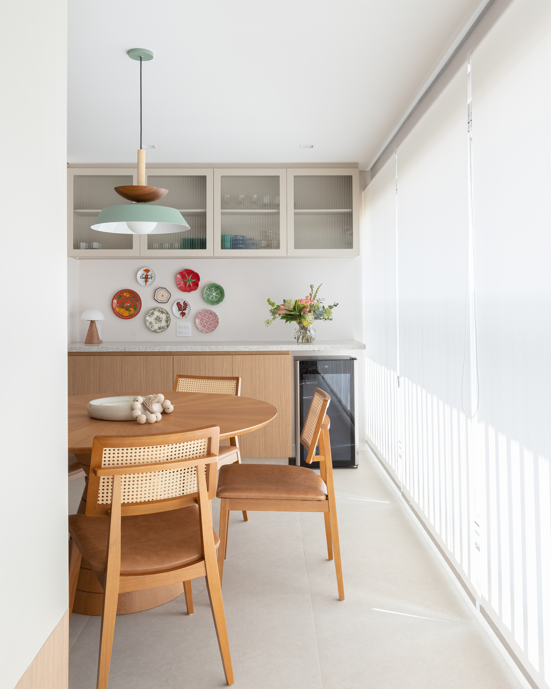 Apartamento de 113 m² ganha vida com cores, memórias e design afetivo em São Paulo