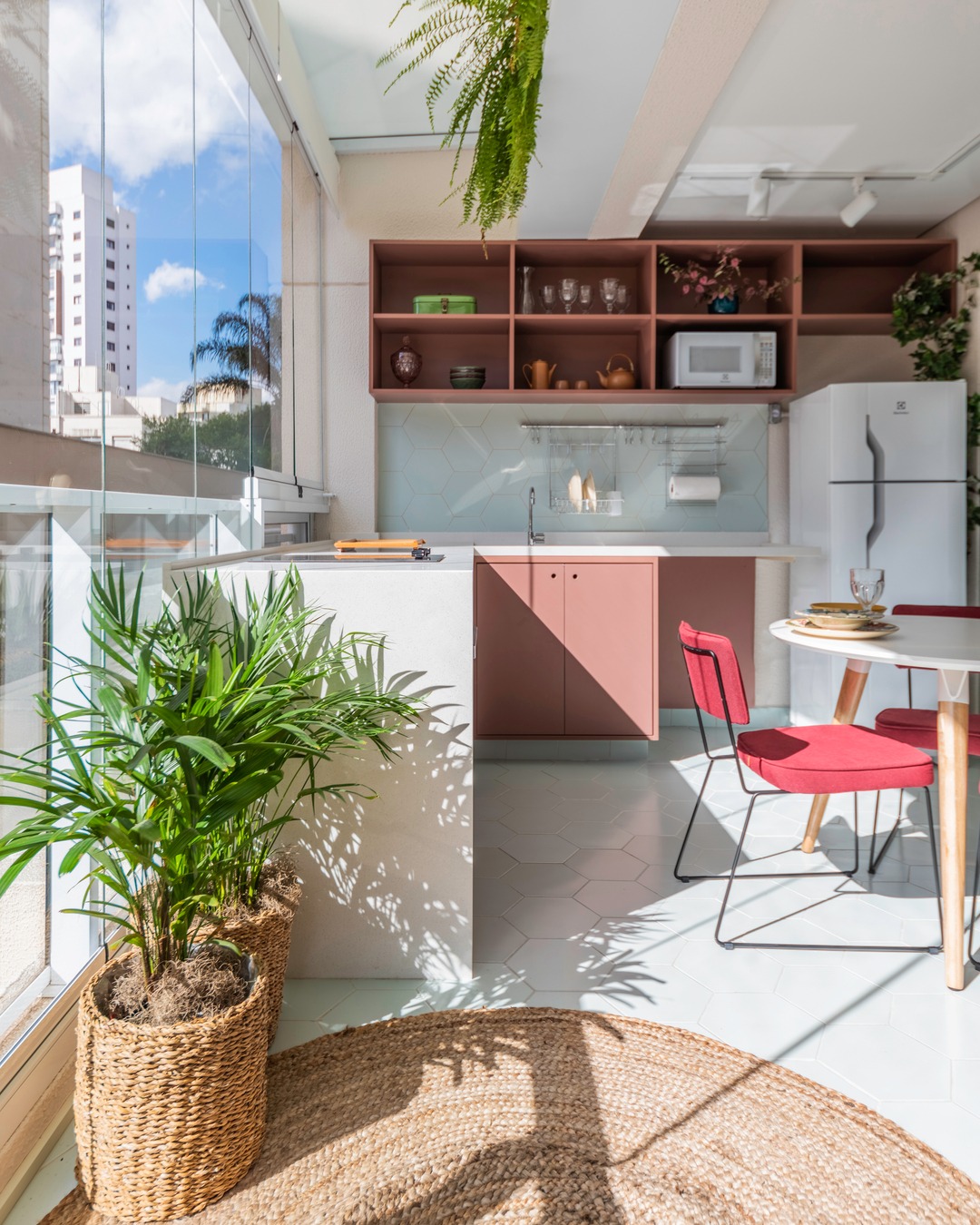 Apartamento de 49 m² Ganha Vida Própria com Design Inteligente para Aluguel de Longa Duração