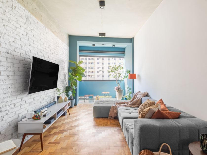 Apartamento antigo é renovado com estética contemporânea e toques industriais