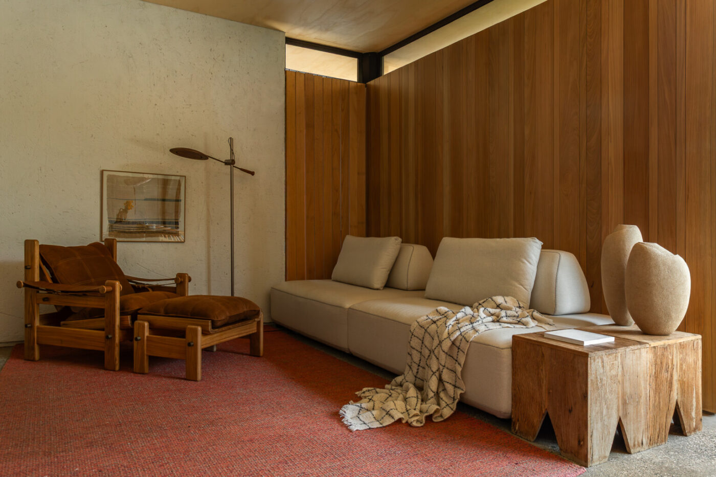 Jardim de 60 cm redefine arquitetura e transforma casa urbana em refúgio natural