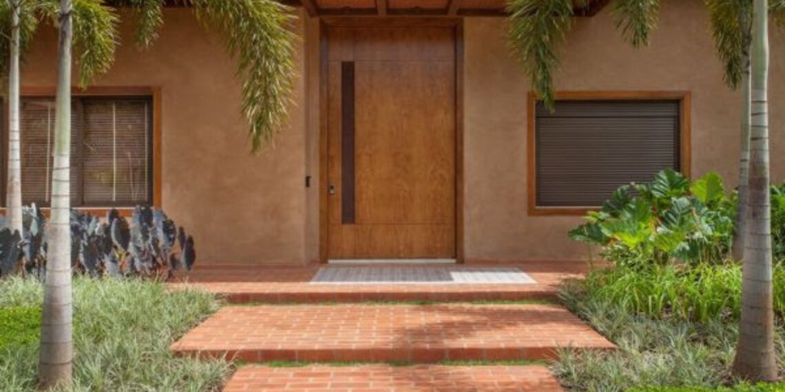 A porta de entrada como cartão de visitas da casa 