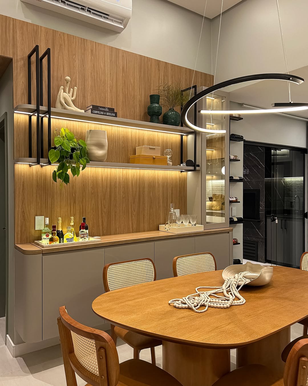 Como escolher o pendente ideal para valorizar a sala de jantar