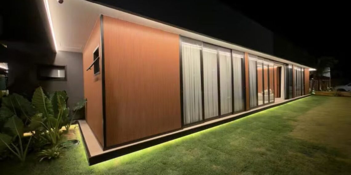 Tijolos de plástico reciclado impulsionam novo modelo de moradia desmontável no país