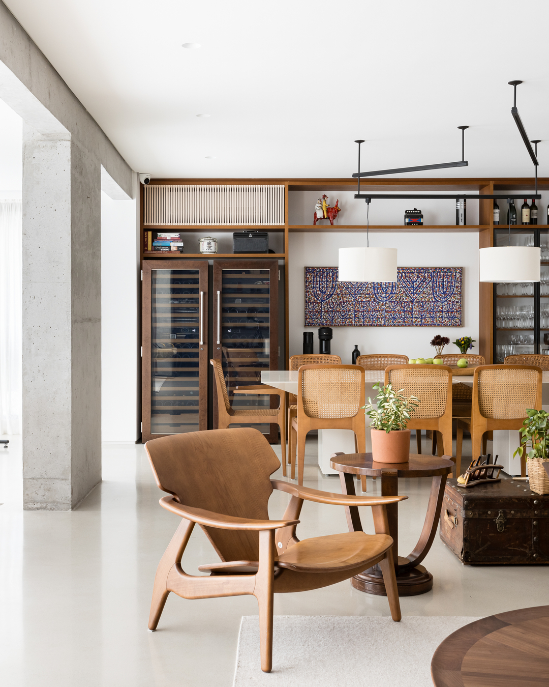 Integração total redefine apartamento de 290 m² na Vila Nova Conceição