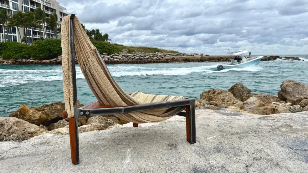 Mobiliário assinado por artista roraimense ganha destaque em galeria nos Estados Unidos e projeta o design amazônico no exterior