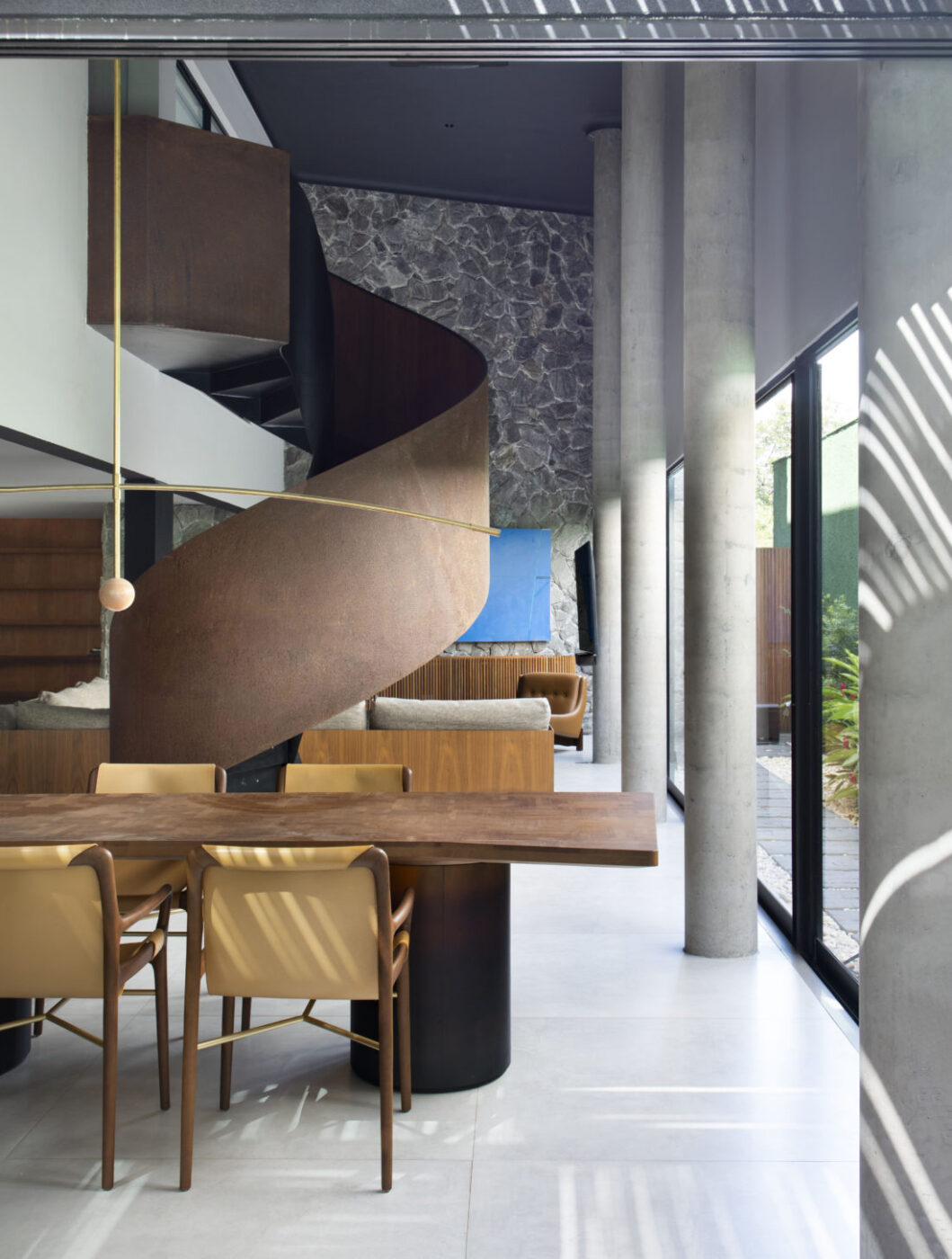 Casa Cubo: reforma transforma imóvel com telhas cerâmicas em residência contemporânea no Maranhão