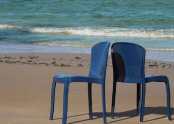 Tramontina Oceano +Clean: cadeira criada com plástico do mar une resistência e propósito ambiental