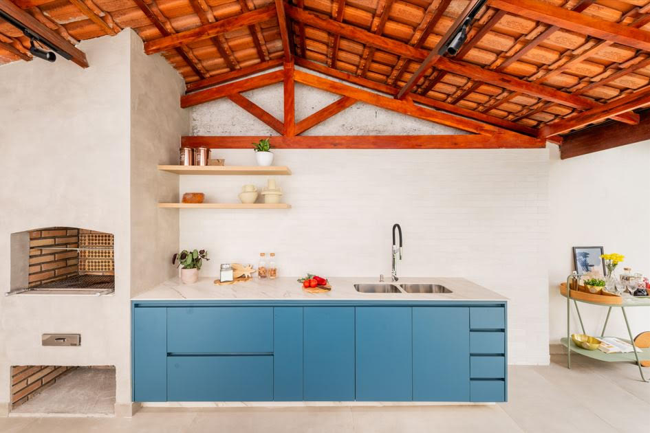 Cobertura para áreas externas: como escolher o sistema ideal para luz natural, ventilação e proteção eficiente