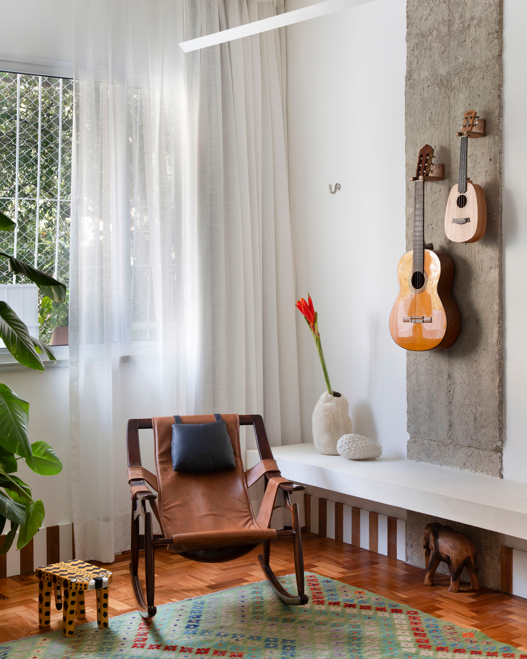 Reforma de apartamento prioriza espaços livres e integração total da área social