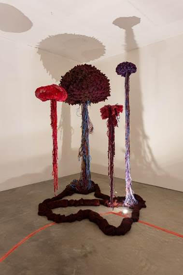 by Kamy leva a instalação “A Água é Viva” para a Bienal de Arquitetura Brasileira 2026