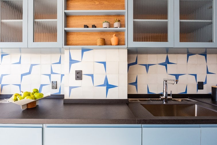 O charme dos revestimentos coloridos nos projetos residenciais