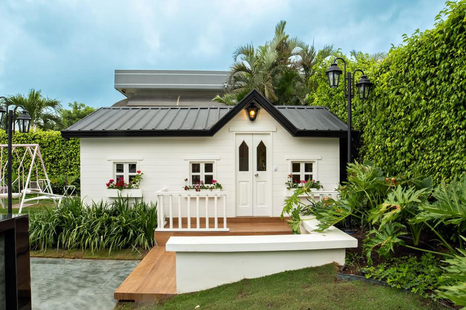 Projeto de arquitetura cria casinha de boneca em tamanho real