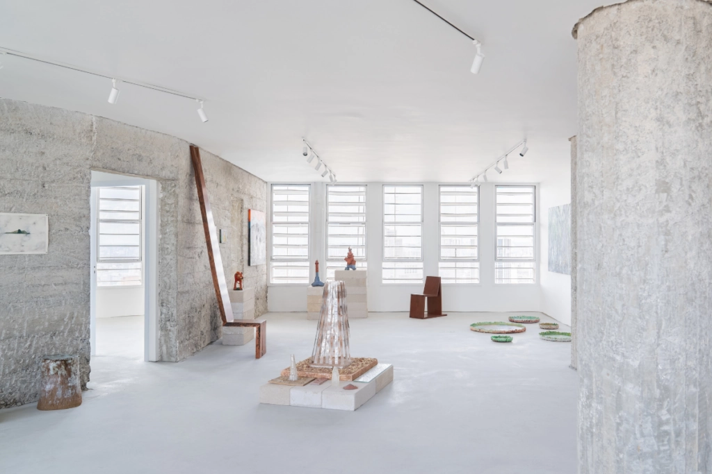 LAB MR abre no Edifício Itália com exposição que une arte, design e ancestralidade indígena