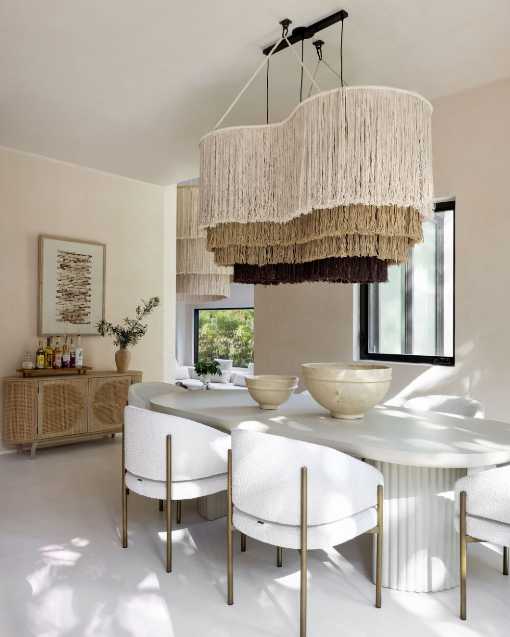 Design de interiores com estética de Tulum redefine o luxo em Miami com pedras, estuque e artefatos mexicanos