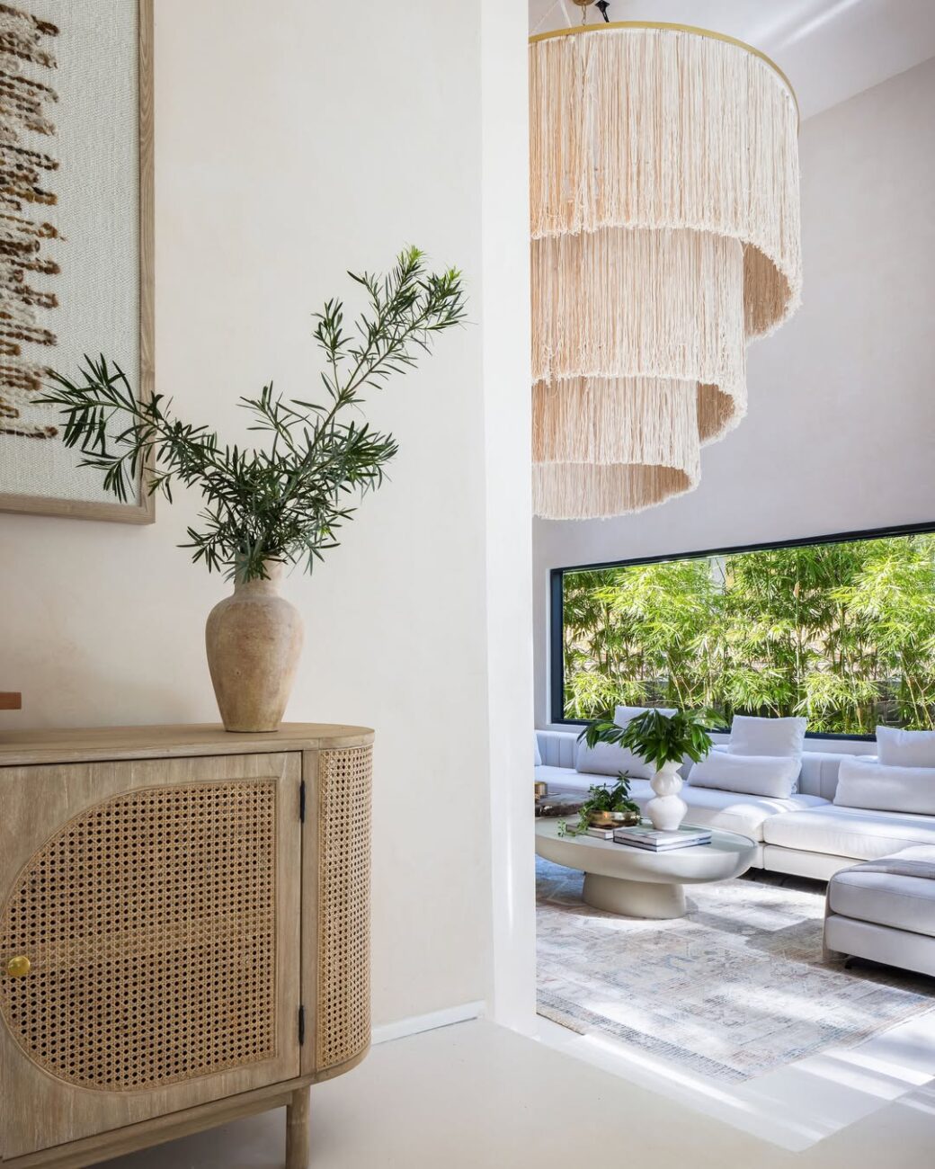 Design de interiores com estética de Tulum redefine o luxo em Miami com pedras, estuque e artefatos mexicanos