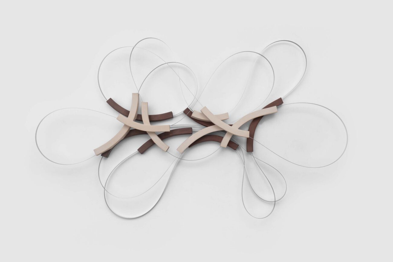 Ana Holck completa 25 anos de trajetória com exposição na Maneco Müller: Multiplo