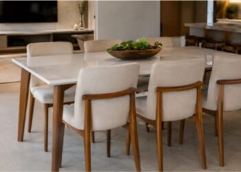 Cadeira para sala de jantar: como escolher o modelo certo para o seu espaço