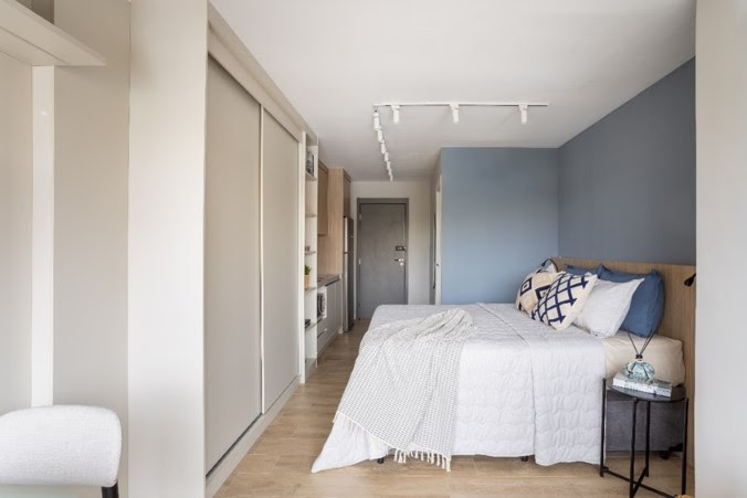 27 m² para morar ou alugar por temporada: o que o projeto precisou resolver antes de pensar em decoração