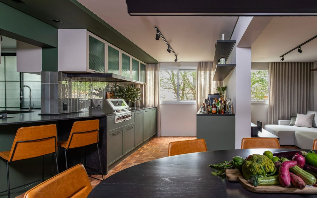 Fim dos excessos? Nova decoração em casas prioriza espaços leves, funcionais e adaptados à rotina dos moradores; entenda