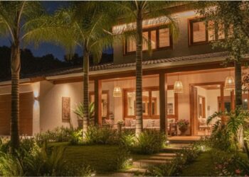 Iluminação externa em camadas: o que designers de paisagismo fazem diferente para transformar jardins e fachadas à noite