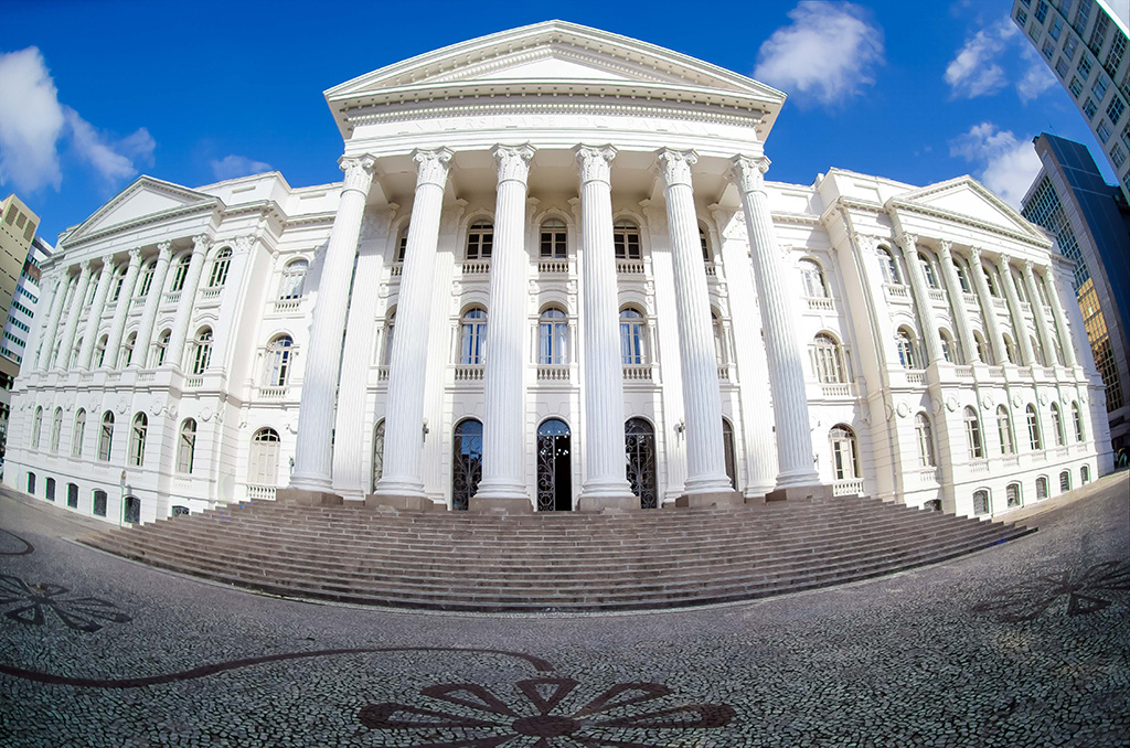 Arquitetura modernista de Curitiba: o patrimônio que ultrapassa o Jardim Botânico