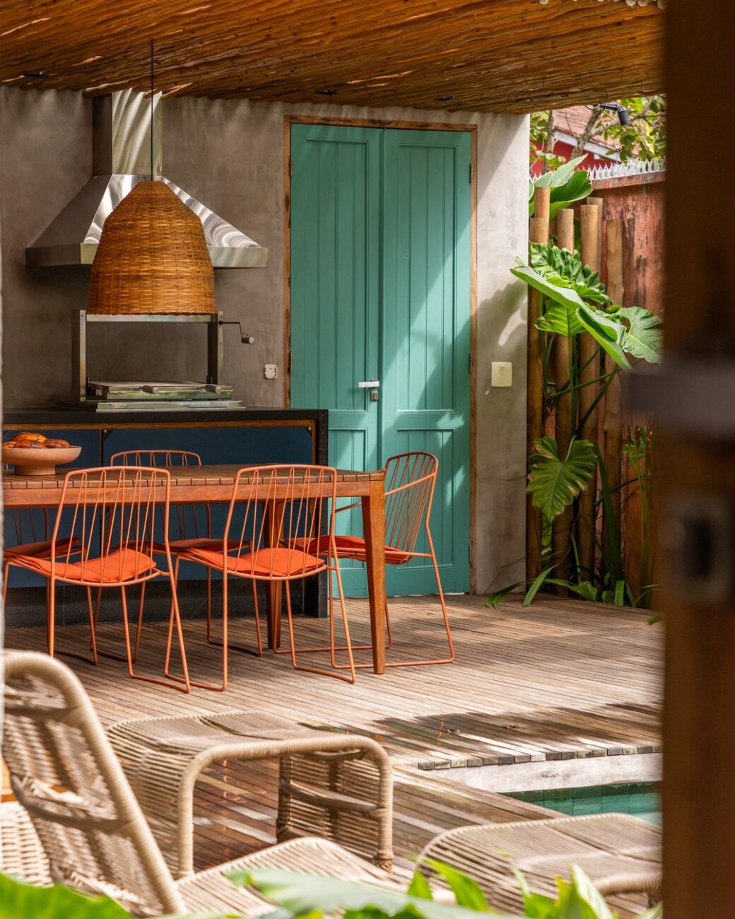 Casa Caiçara: projeto térreo de 180 m² reinterpreta a arquitetura litorânea em Boiçucanga
