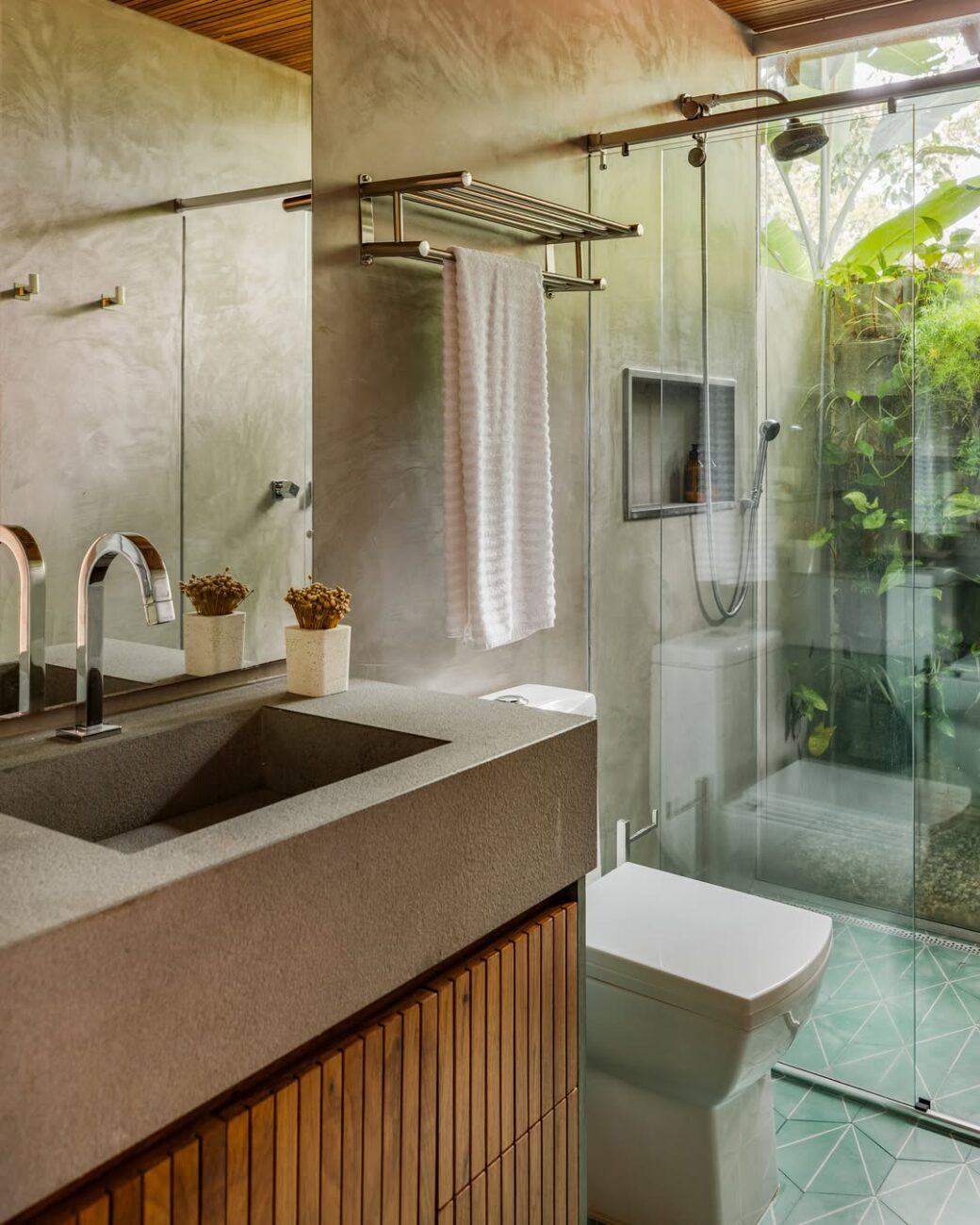Casa Caiçara: projeto térreo de 180 m² reinterpreta a arquitetura litorânea em Boiçucanga