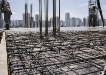 Concreto Armado: o material que sustenta 9 em cada 10 obras residenciais no Brasil