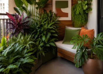 Jardim de apartamento compacto ganha nova cara com as lições de Burle Marx