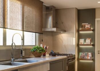 Persiana rolô: guia completo de materiais, ambientes ideais e manutenção