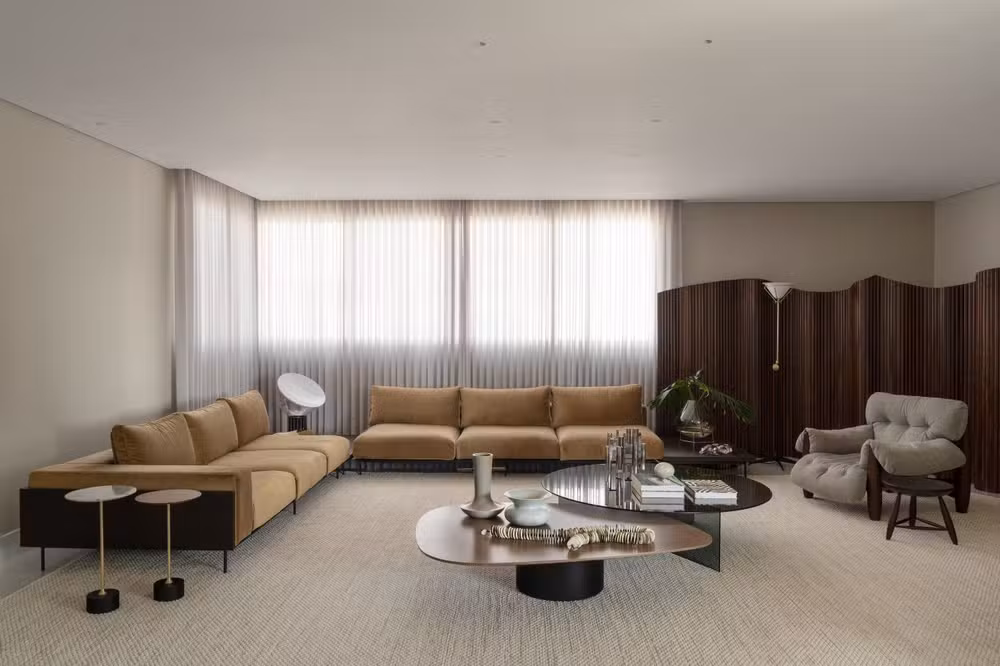 Mid-century modern: o estilo que uniu design industrial e conforto e nunca saiu de moda