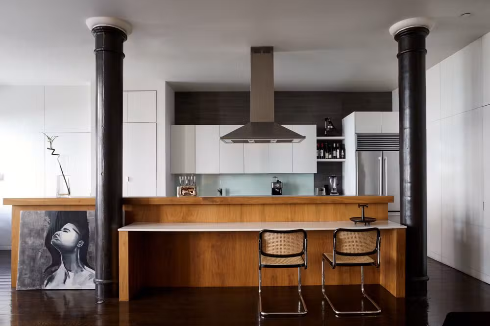 Mid-century modern: o estilo que uniu design industrial e conforto e nunca saiu de moda