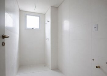 Banheiro de construtora: como dar personalidade ao espaço sem quebra-quebra?