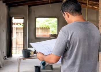 Construir por conta própria pode custar até 30% menos, mas nem sempre compensa