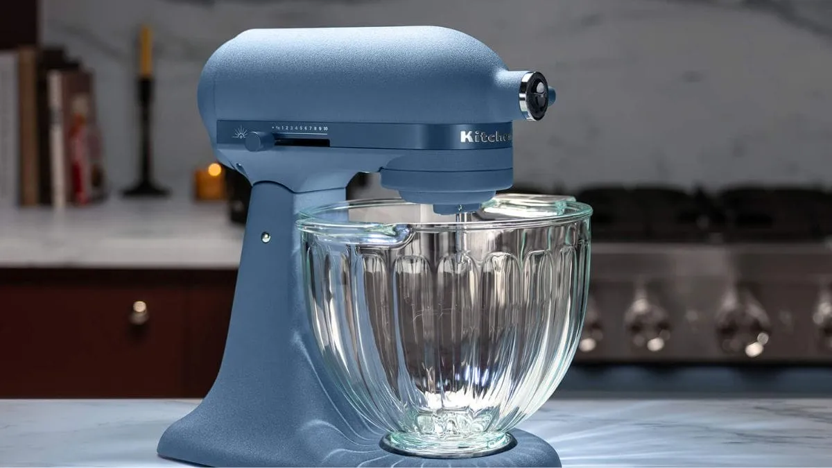 Batedeira KitchenAid ganha tigela iluminada e vira peça de destaque na bancada da cozinha