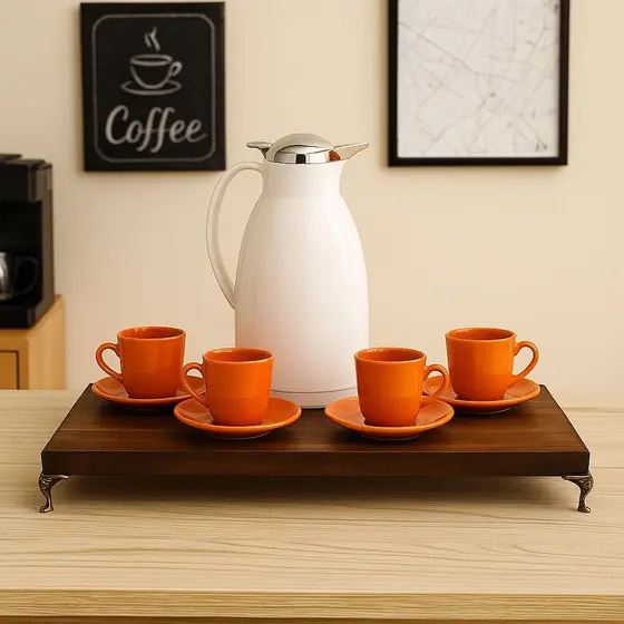 Bandeja para cantinho do café: veja como escolher o tamanho certo e montar uma composição com equilíbrio visual