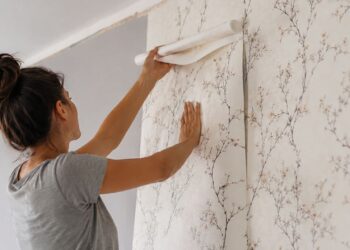 Papel de parede errado envelhece qualquer ambiente: veja os erros mais comuns e onde ele realmente funciona